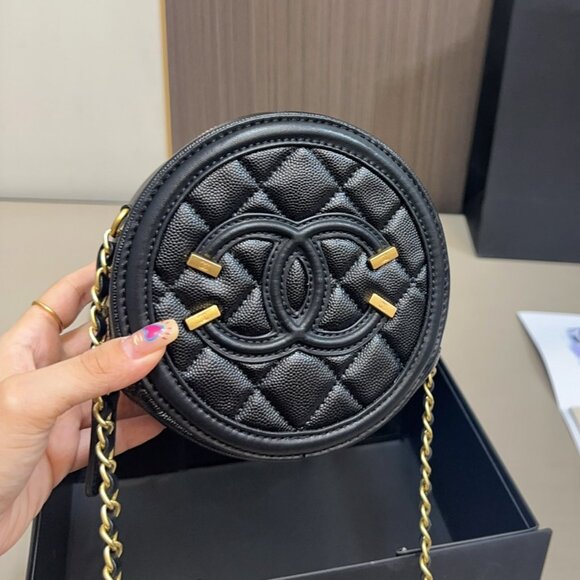 Chanel Chain Bags, Wallets - Picture 4 of 8